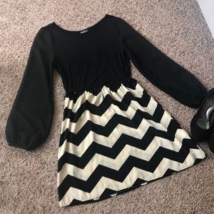 Black/cream chevron mini dress by GooYoo medium